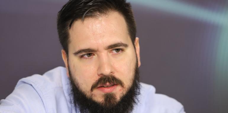 Как да спасим парите си: Стоян Панчев пред Стандарт